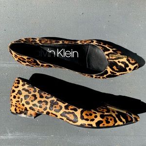 Calvin Klein size 9 flat